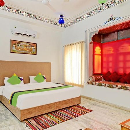 ホテル Treebo Khakhri Haveli ウダイプル エクステリア 写真