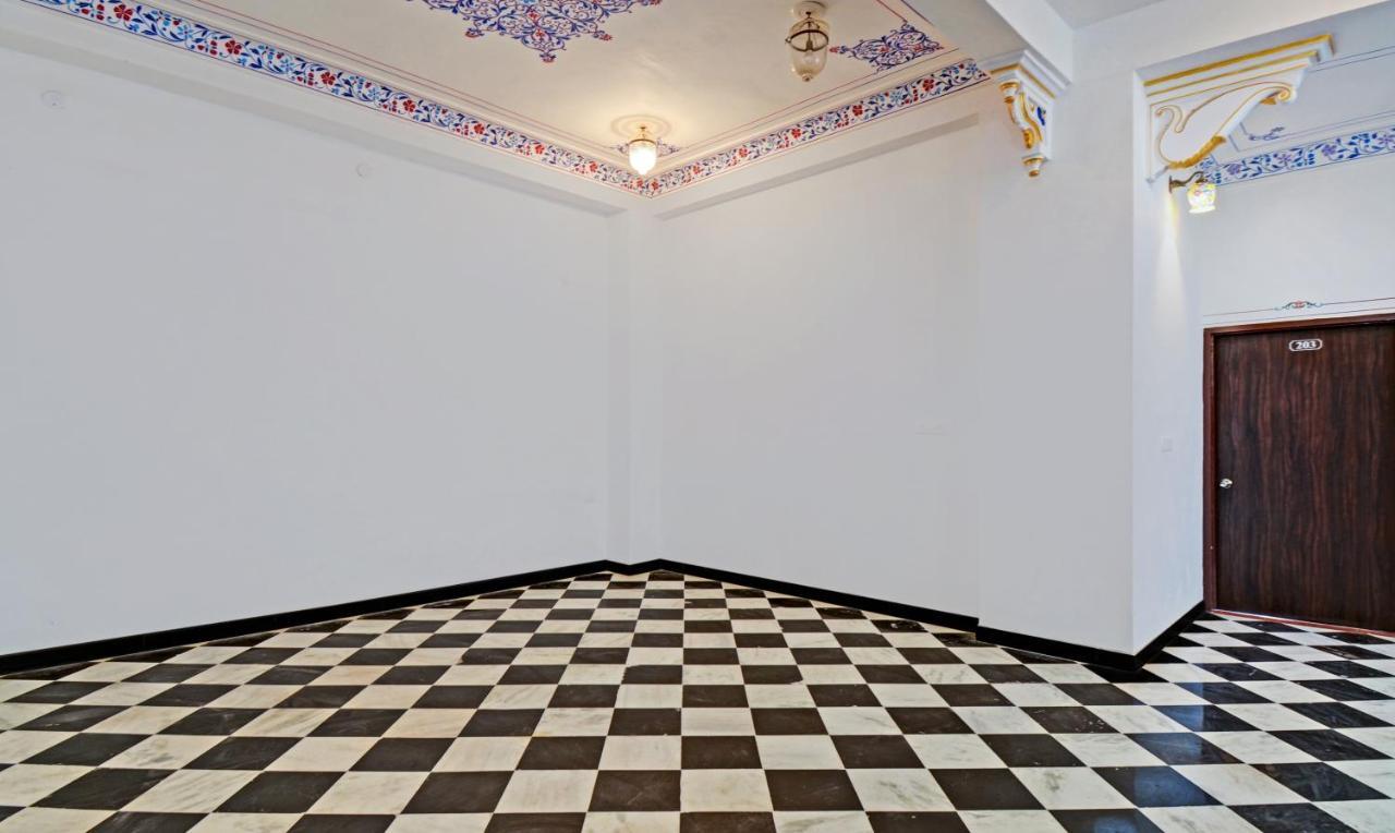 ホテル Treebo Khakhri Haveli ウダイプル エクステリア 写真